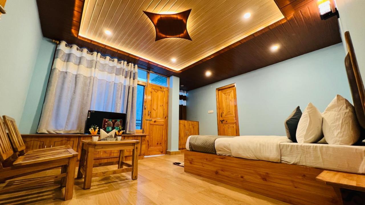 Sana Luxury Cottage, Manali Екстериор снимка