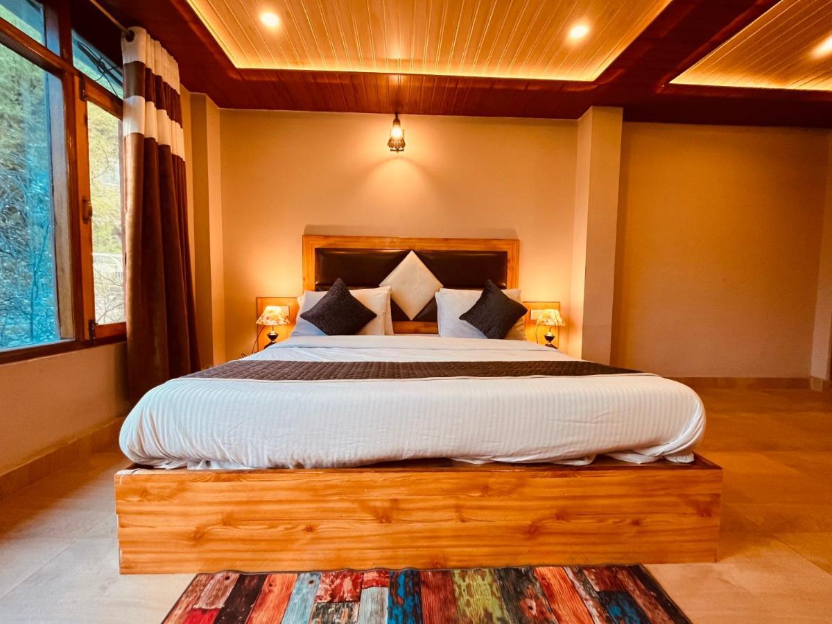 Sana Luxury Cottage, Manali Екстериор снимка